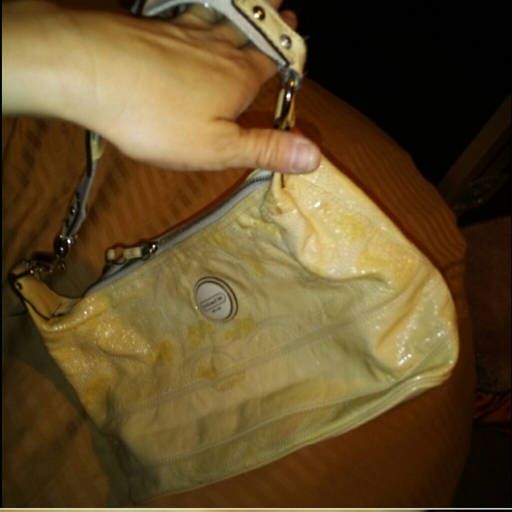 Coach cream yellow patent leather mediu bucket bag
